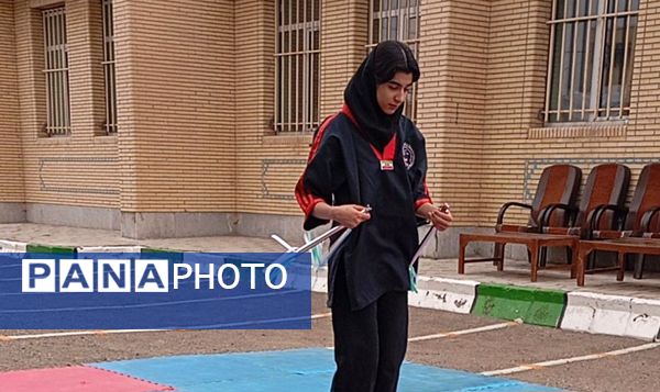 المپیاد ورزشی در دبیرستان عشایری تربیت سیرجان 