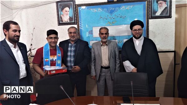 آیین تقدیر از دانش آموزخبرنگاران برگزیده پانا ناحیه 3 قم