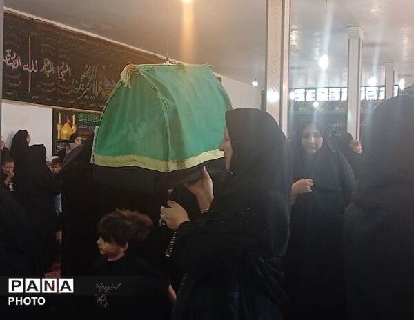 برگزاری همایش باشکوه شیرخوارگان حسینی با حضور خانواده‌ها و نوزادان