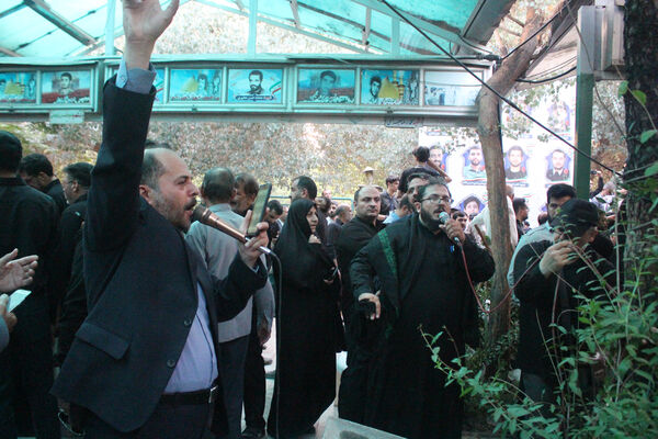خاکسپاری نوجوان شهید «محمدحسین خاکی» در گلزار شهدای قم