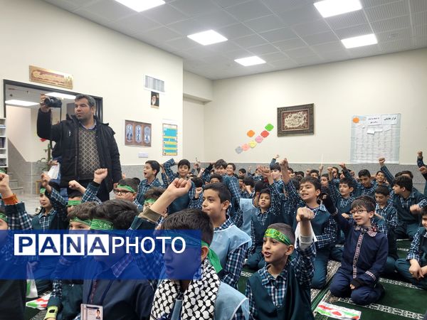 بزرگداشت حماسه ۹ دی در مدرسه نور ایمان منطقه پردیس 