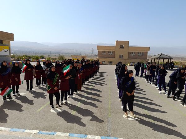 آیین سال تحصیلی جدید در دبیرستان نسیبه شهرستان سملقان