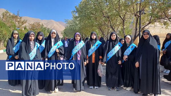 ششمین اجلاس سراسری نماز دانش‌آموزان در سمنان