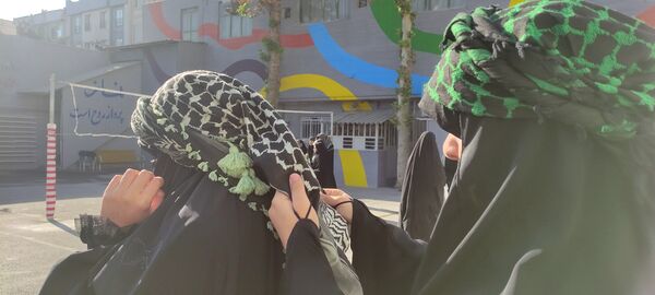 فریاد طنین انداز همبستگی دانش آموزان مشهدی 