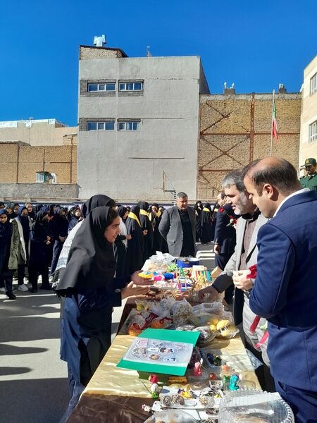 نغمه‌ای از دل تاریخ در آسمان امید