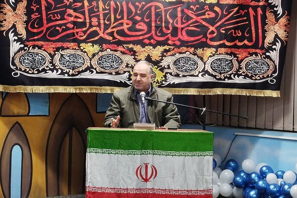 گردهمایی انجمن شعر و ادب فرهنگیان در دبستان طالقانی ناحیه دو شهرری 