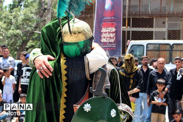 تجلی حماسه و وفاداری علمدار کربلا در اجرای عاشورایی گروه ستاره صبح