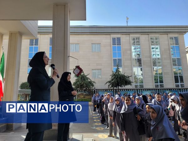 دبستان مصلی نژاد حضرت زینب میزبان مراسم آغاز سال تحصیلی شد