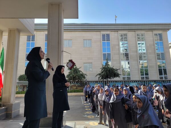 دبستان مصلی نژاد حضرت زینب میزبان مراسم آغاز سال تحصیلی شد