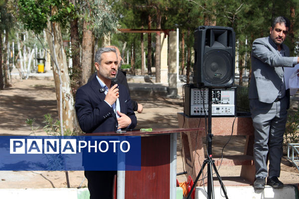 آیین افتتاحیه جشنواره رقابت‌های علمی- مهارتی سفیران سلامت استان قم