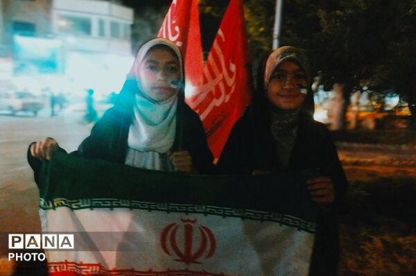 نمایش واقعی پهپادهای کرار و شاهد ۱۳۶ در اجتماع بزرگ مردمی شهرستان شیروان
