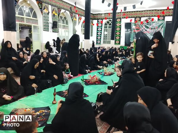 سفره‌داران کوچک میهمانان بزرگ اربعین در شهر جعفریه