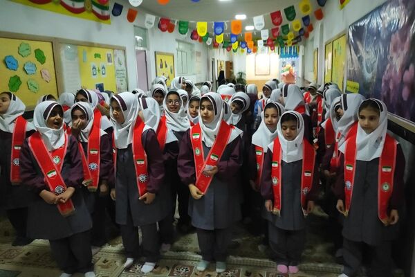 گرامیداشت اولین روزه دانش‌آموزان دبستان شهید بامدی