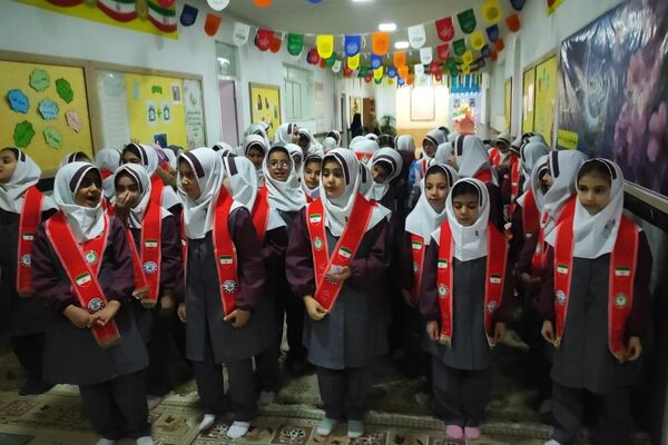 گرامیداشت اولین روزه دانش‌آموزان دبستان شهید بامدی