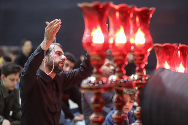 سومین شب قدر مردم شیراز در حسینیه عاشقان ثارالله(ع)
