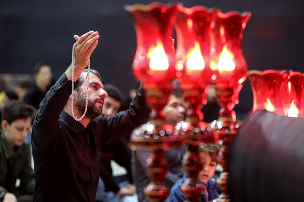 سومین شب قدر مردم شیراز در حسینیه عاشقان ثارالله(ع)
