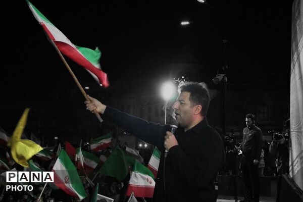 اجتماع بزرگ خانواده معظم شهدا و ایثارگران همراه با مردم در همدان 