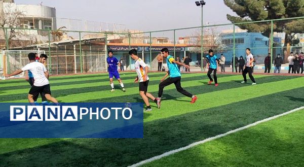 گذری بر فینال مسابقات فوتسال درون مدرسه دبیرستان شاهد ابوذر غفاری 