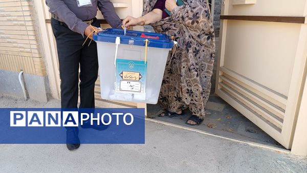 حضور اقشار مختلف مردم لارستان پای صندوق‌های رای