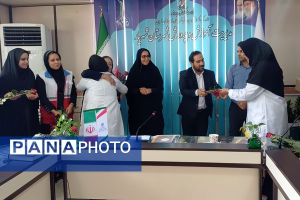 تقدیر از مراقبین سلامت و ارگان‌های مرتبط با حوزه سلامت در اداره آموزش و پرورش شهریار 