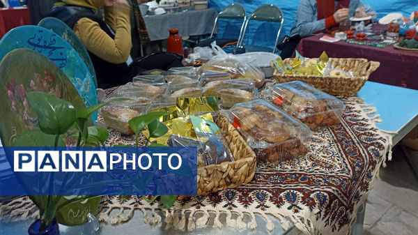 دومین روز از نمایشگاه قرآن و درخشش نور وحی در مصلی کرج