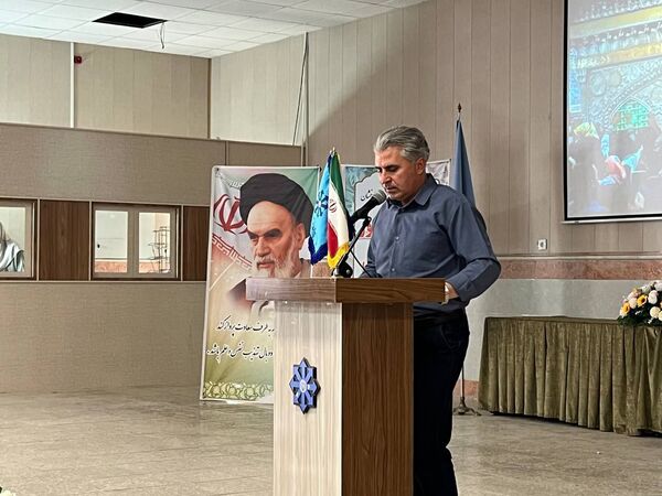 مراسم تجلیل از روشا اکبری برنده مدال طلای شطرنج مدارس جهان در شهرستان نیشابور 