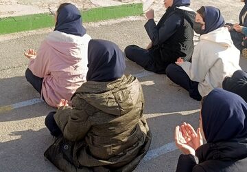 جشن میلاد امام زمان (عج) در دبیرستان مهر نیشابور