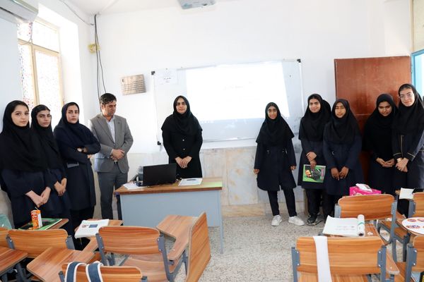 هوشمندسازی ۴ کلاس درس در شهرستان قلعه‌گنج با مشارکت بنیاد علمی آموزش قلم‌چی 