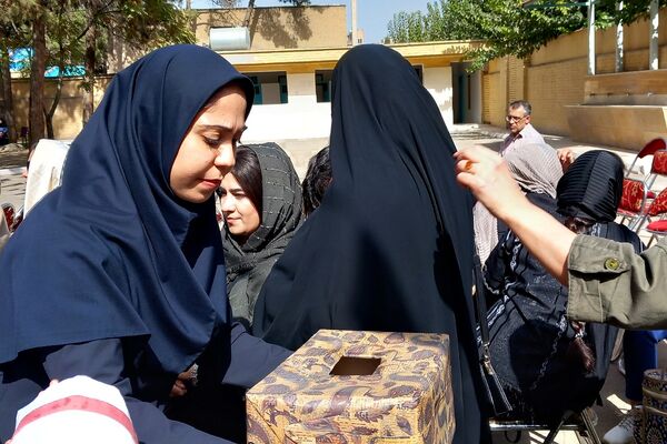 برگزاری نخستین جلسه مجمع عمومی انجمن اولیا و مربیان در دبیرستان نمونه‌دولتی ولایت بهارستان‌دو