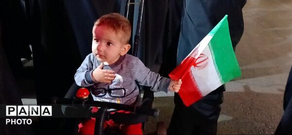 هستیم درخیابان ،محکم تر از قبل