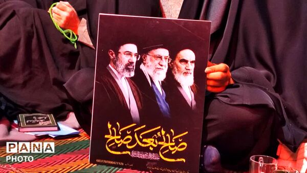 تجمع مردمی شهرستان نجف‌آباد همراه با عزاداری ایام محرم