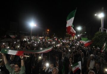 عشق به وطن زمان نمی‌شناسد
