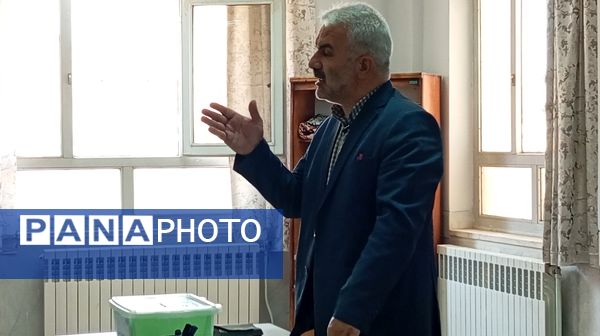 ارتقای مشارکت اولیا و مربیان در هنرستان حضرت زهرا (س) بن