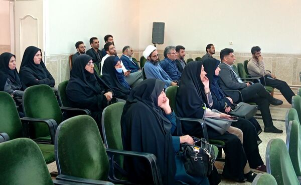 نشست توانمندسازی مدیران و مشاوران مدارس بن با محوریت پیشگیری از آسیب‌های اجتماعی