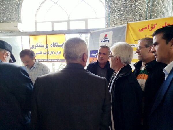 میز خدمت نماز جمعه کاشمر با حضور کارکنان شرکت گاز