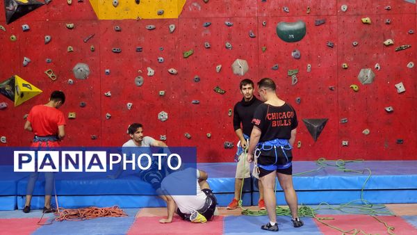 معرفی ورزش سنگ‌نوردی به دانش‌آموزان کهگیلویه و بویراحمد