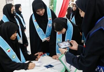  مشارکت پرشور دانش‌آموزان اهوازی در انتخابات 