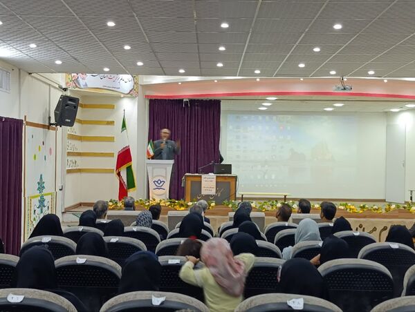 اولین جلسه انجمن اولیا و مربیان دبیرستان رئیس زاده شهرستان خلیل آباد 