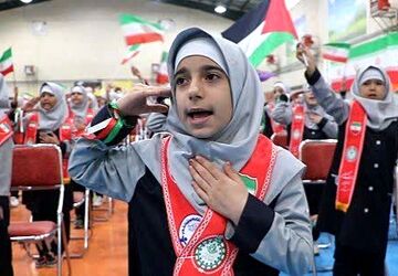 برگزاری اولین همایش«یاوران انقلاب،پیشتازان مقاومت»استان مرکزی در شهرستان دلیجان