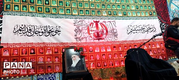 آیین گرامیداشت چهارمین ماهگرد شهادت «رهبر شهید» و شهدای دانش‌آموز دبستان شجره طیبه میناب