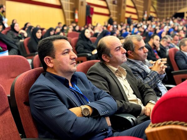 آیین اختتامیه اولین همایش مدار معلمی در آمل