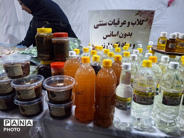 برپایی غرفه‌های عرضه محصولات بانوان کارآفرین؛ حمایت از مشاغل خانگی و رونق اقتصاد خانواده