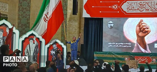 آیین بزرگداشت رهبر شهید انقلاب اسلامی در مصلای خاتم‌الانبیا(ص) زنجان 
