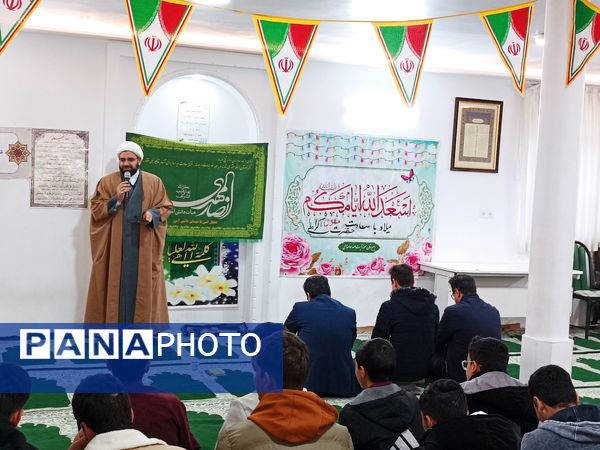 جشن ولادت باسعادت حضرت مهدی (ع) در دبیرستان نمونه آیت‌الله خامنه‌ای