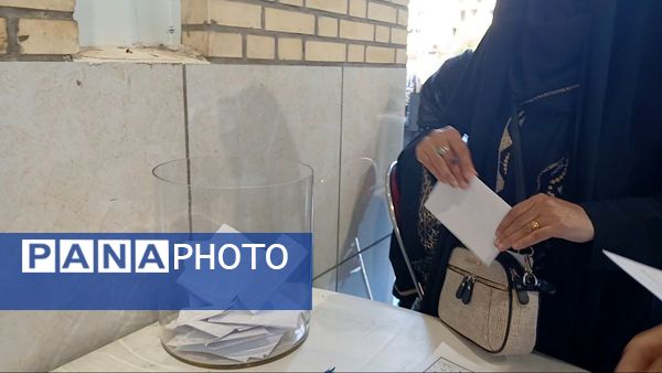 جلسه اولیا و مربیان در دبیرستان بهرام رزمی