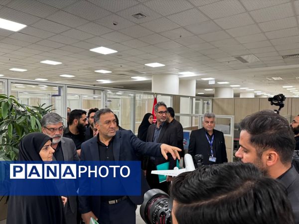 بازدید وزیر راه و شهرسازی از روند خدمات‌رسانی زائران در ایام پایانی دهه صفر