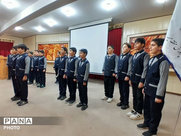 جشنواره سرود منطقه میمه؛ نمایش همدلی و شور دانش‌آموزی در خانه معلم