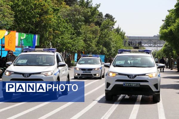 مراسم رژه روز ارتش در شیراز