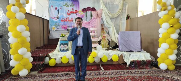شروع قصه بندگی با دست های کوچک
