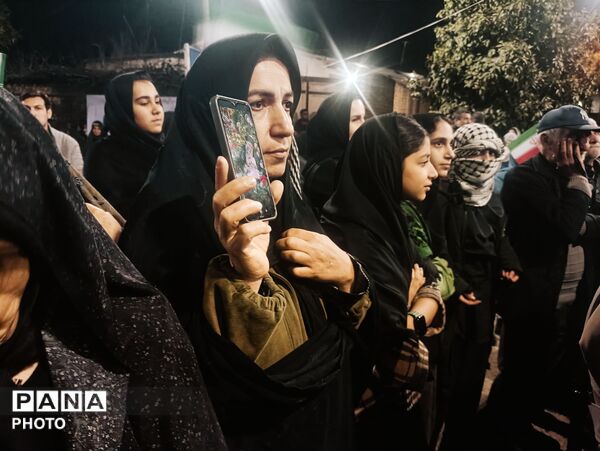 سفره افطاری خیابانی و تجمع منتقمین رهبر شهید در روستای ریحان‌آباد گلوگاه